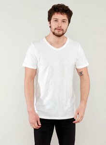 Basic V-Ausschnitt T-Shirt aus Bio-Baumwolle in Slub JerseyT-Shirt aus Bio-Baumwolle in Slub Jersey - ORGANICATION