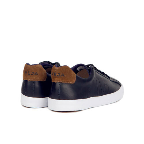 veja esplar black leather