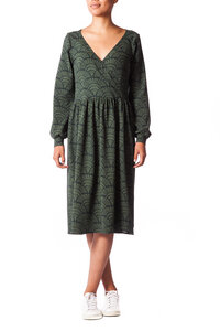 anzüglich Kleid aus Bio-Baumwolle in Wickeloptik und mit Puffärmeln - anzüglich organic & fair