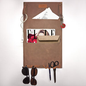 Wandtasche aus hochwertigem, braunem Leder - SaSch belt & bags