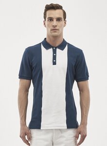 Slim-Fit Poloshirt aus Bio-Baumwolle mit kontrast Streifen - ORGANICATION