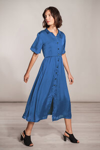 Langes Kleid blau Viskose mit Knöpfen - SinWeaver alternative fashion
