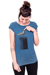 Bio-& Fair-Trade-Frauenshirt "Tempelhofer Feldlerche" blau - Hirschkind