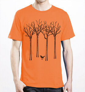 Vogel im Wald T-Shirt für Männer in orange - Picopoc