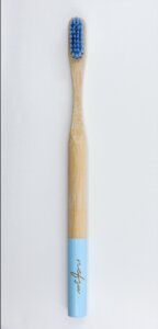 nefsu bamboo brush I blau I mittelweiche Borsten I Vegan und BPA frei - nefsu - no excuse for single use