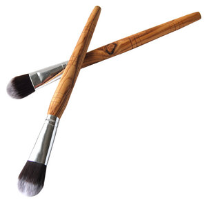 Make-Up-Pinsel mit weichem Haar (vegan) und Stiel aus Olivenholz - Olivenholz erleben