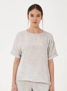 Bluse aus TENCEL Lyocell mit Allover-Print - ORGANICATION