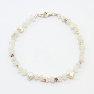 Armband „Lili“, Fair-Trade-Labradorit, Silber- und Keshi-Perlen - steinfarben