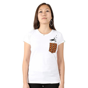 Damen T-Shirt aus Bio-Baumwolle mit Brusttasche „Monkey“ weiss - Kipepeo-Clothing