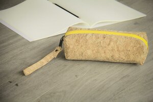 Federmappe Etui aus Kork, Tasche mit gelbem Reißverschluss - YZ - BY COPALA
