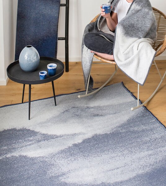David Fussenegger Teppich Goliath Berge mit Saum, aus Recycling