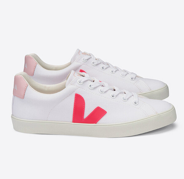 veja vegan white petale