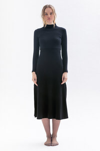 Winterkleid CLE-O mit Stehkragen und langen Schlitzen aus Bio Baumwolle - Studio Hertzberg