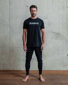 Männer Yoga Set aus Bio-Baumwolle & Modal 'Prometheus' all black mit Bold Print - IKARUS yoga wear for men