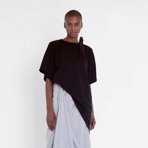 Asymmetrisches T-Shirt aus Bio-Baumwolle - Natascha von Hirschhausen