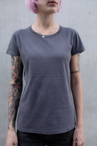 2 Basic Frauen T-Shirts aus Biobaumwolle Hergestellt in Portugal dunkelgrau - ilovemixtapes