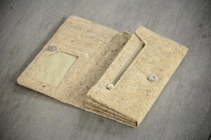 Portemonnaie aus Kork, praktische Brieftasche, handgefertigt und vegan - BY COPALA