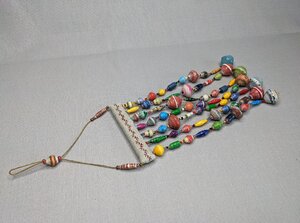 Wand-Fenster-Dekoration aus bunten Papierperlen BUNTO - PEARLS OF AFRICA