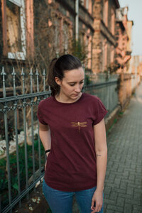  Bio Faires Frauen T-Shirt "goldene Libelle"  - ilovemixtapes