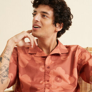 Hemd aus Tencel und Bio Baumwolle - Big Flowers Teja Leo Shirt - Rot - thinking mu