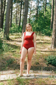 Swimsuit No.6 - minimalistischer Badeanzug mit breiten Trägern für alle Größen - RENDL