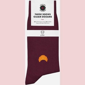 Socken mit Stickerei - A-Dam