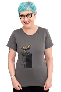 Fair-Trade-Frauenshirt "Tempelhofer Feldlerche" - Made in Kenia - dunkelgrau - Hirschkind