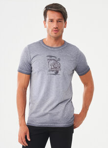 Garment Dyed T-Shirt aus Bio-Baumwolle mit Auto-Print - ORGANICATION