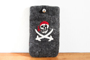 Schutzhülle für Smartphone aus Filz, Pirat, Totenkopf,16x10cm - feelz