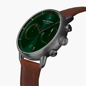Chronograph Pioneer Anthrazit Uhr | Green Sunray Ziffernblatt - Lederarmband - Nordgreen Copenhagen