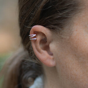 Ohrringe von Nella Ear Cuffs | Sylvi in Silber oder Gold - Nella & Sina