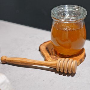 NATUREHOME Honiglöffel CLASSIC aus Olivenholz 15 cm - NATUREHOME