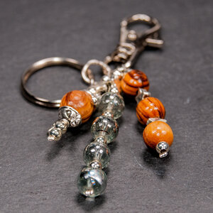 Schlüsselanhänger mit Olivenholz-Perlen V14, Glasperlen - Olivenholz erleben