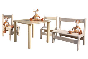 Kindersitzgruppe - Tisch, 2 Stühle und 1 Bank - Die Schreiner Christoph Siegel