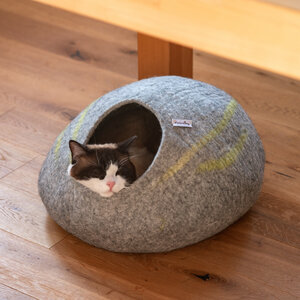 Filz Katzenhöhle - kuscheliges Katzenbett auch für große Katzen - naturling