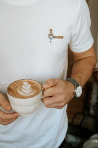 Siebträger & Tamper | Besticktes Organic Bio Baumwoll T-Shirt - Coffee Fashion