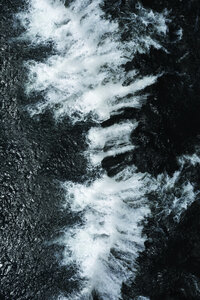 Poster / Leinwandbild - Waterfall - A million drops of water - Photocircle