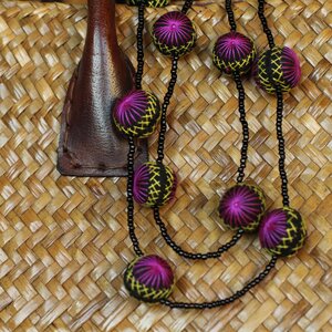 Halsketten aus Laos Sonnenmuster - Schönes aus Indochina
