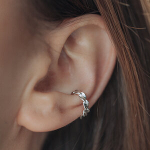 Ohrringe von Nella Ear Cuffs RONJA in Silber oder Gold - Nella & Sina