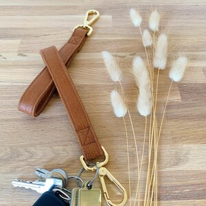 Schlüsselband | Schlüsselanhänger aus Lederfaserstoff - BOWLEANIES TASCHEN