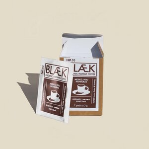 Bio löslicher Kaffee - BLAEK NØ.3 Dark Blend - To-Go Box (7 pack) - Specialty Coffee - BLÆK Coffee