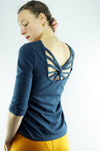 Fairtrade Damen Halbarm-Shirt Magna aus Bio-Baumwolle mit geflochtenem Rücken - NEPALAYA