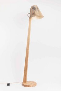 Handgemachte Stehlampe aus mit Lampenschirm aus purem Stein ALMUT - ALMUT von Wildheim