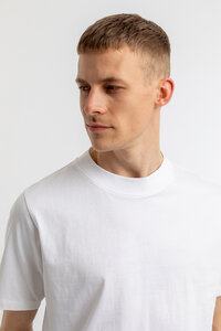 T-Shirt mit breitem Kragen aus Bio-Baumwolle - Rotholz