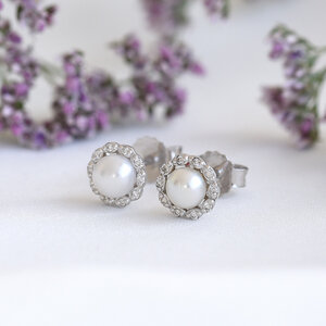 Silberne Halo-Ohrringe mit Diamanten und Perlen Arabella - Eppi