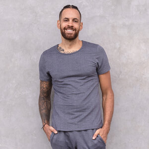 ROCKY DENIM - Bodyfitted Men`s T-Shirt für Yoga und Everyday  - Jaya