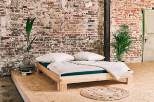 Vollholzbett aus Eschenholz - auch in Überlänge erhältlich - Vollholz Möbel