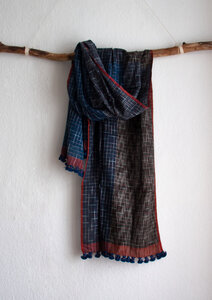 Schal mit Bommeln Bio-Baumwolle in blau - Raani