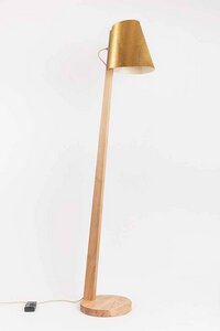 Handgemachte Stehlampe aus Eiche Lampenschirm aus Naturmaterialien - ALMUT von Wildheim