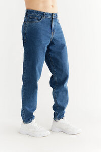 EVERMIND - Herren Carrot Fit Jeans aus Bio-Baumwolle - Evermind